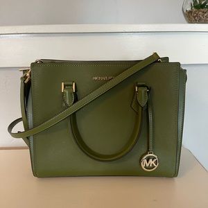 Green Michael Kors tote